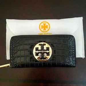 Black wallet